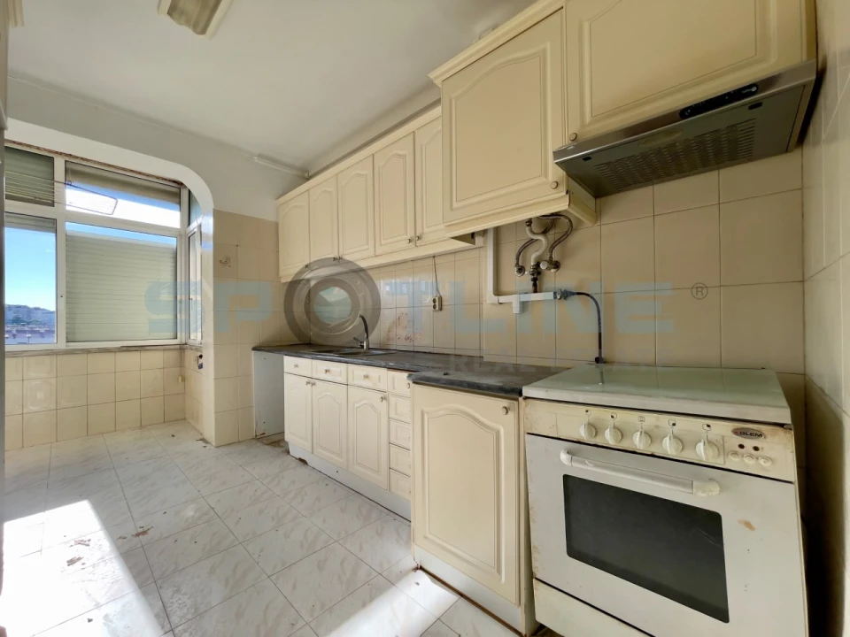 Apartamento T2 para Venda em Agualva e Mira-Sintra Foto 15