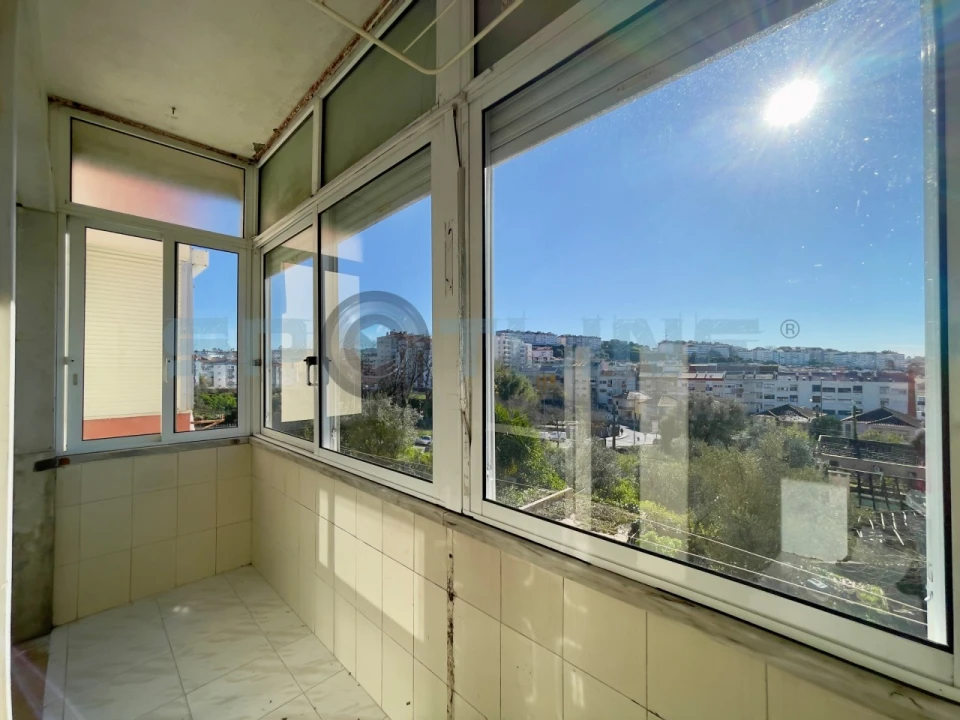 Apartamento T2 para Venda em Agualva e Mira-Sintra Foto 18