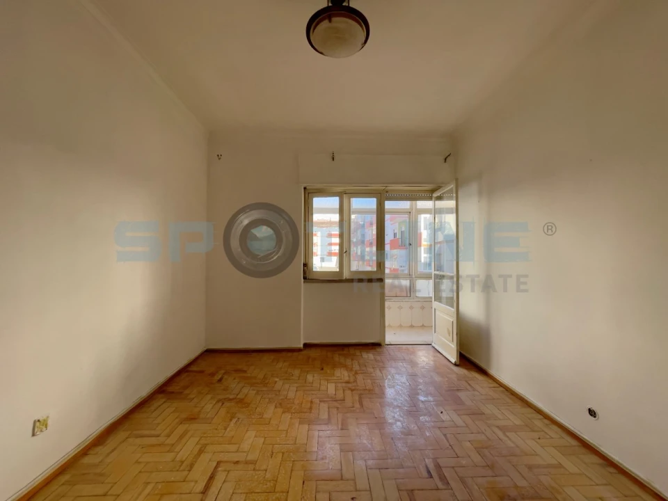 Apartamento T2 para Venda em Agualva e Mira-Sintra Foto 20