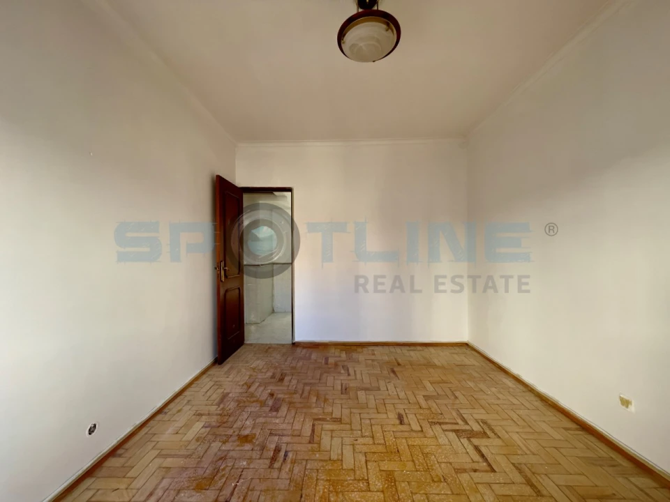 Apartamento T2 para Venda em Agualva e Mira-Sintra Foto 22