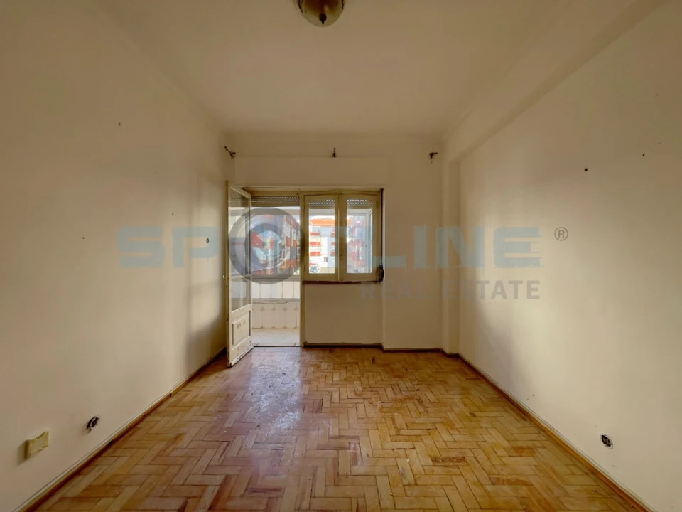 Apartamento T2 para Venda em Agualva e Mira-Sintra Foto 26