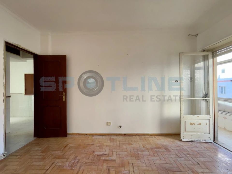 Apartamento T2 para Venda em Agualva e Mira-Sintra Foto 27