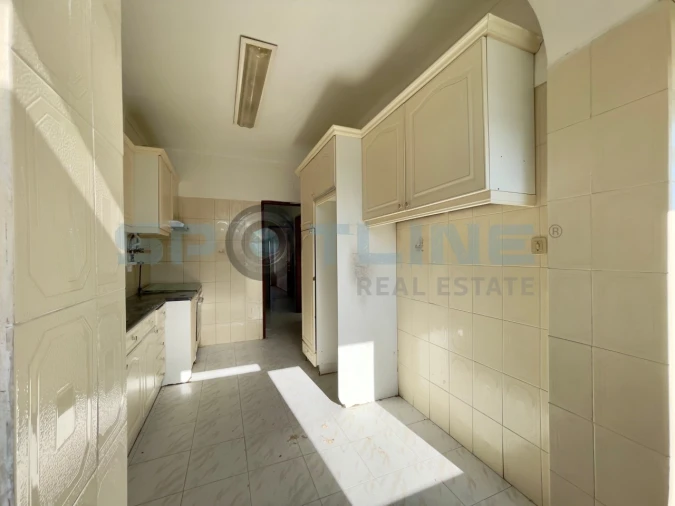 Apartamento T2 para Venda em Agualva e Mira-Sintra Foto 13