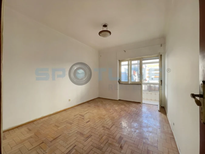 Apartamento T2 para Venda em Agualva e Mira-Sintra Foto 19