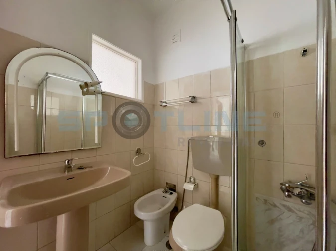 Apartamento T2 para Venda em Agualva e Mira-Sintra Foto 32