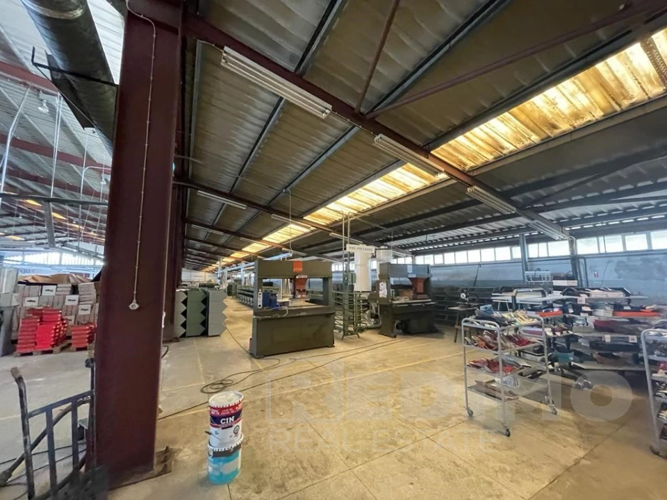 Armazém para Arrendamento em Santa Maria da Feira, Travanca, Sanfins e Espargo Foto 3