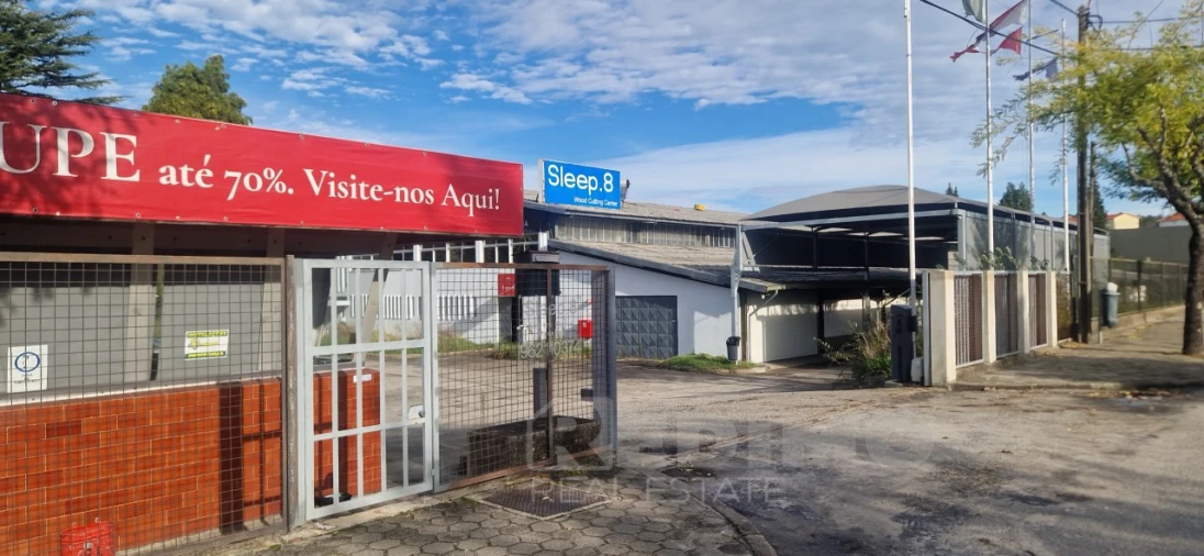 Armazém para Arrendamento em Santa Maria da Feira, Travanca, Sanfins e Espargo Foto 2