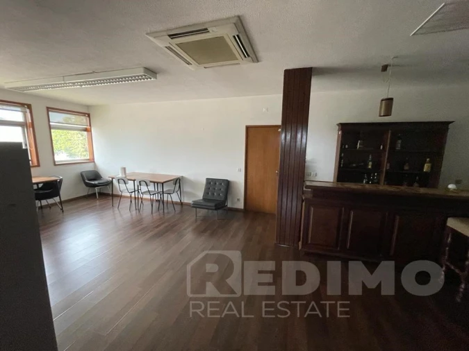 Armazém para Arrendamento em Santa Maria da Feira, Travanca, Sanfins e Espargo Foto 8