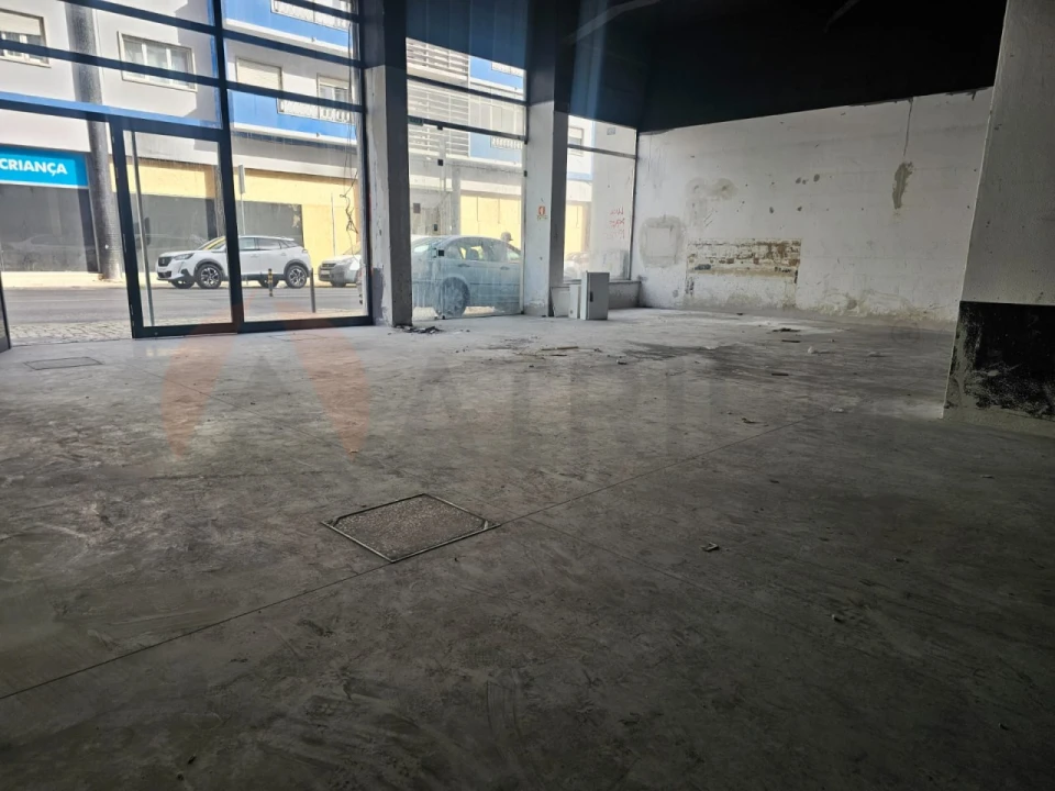 Loja para Arrendamento em União das Freguesias de Setúbal Foto 4