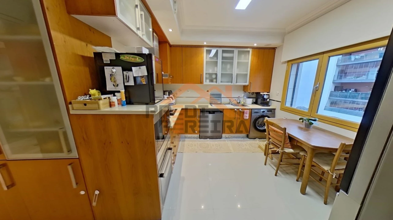 Apartamento T3 para Venda em Odivelas Foto 9