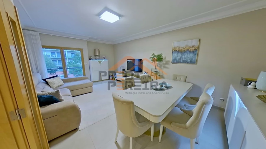 Apartamento T3 para Venda em Odivelas Foto 3