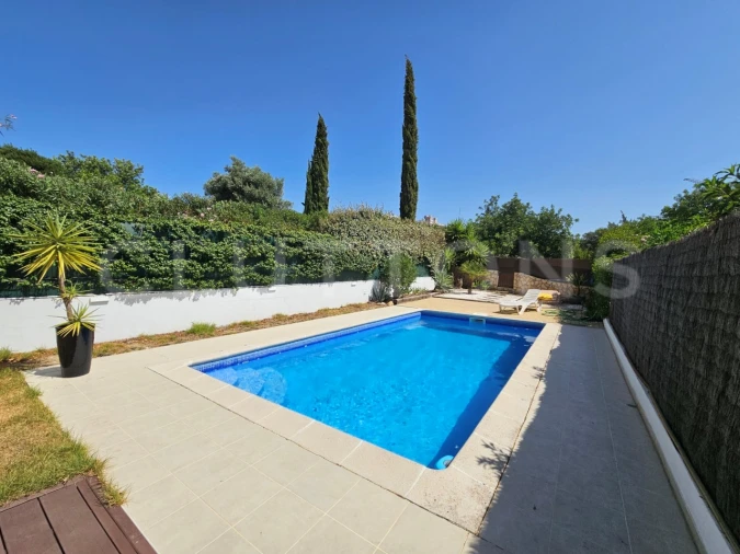 Moradia T3 para Venda em Almancil Foto 2