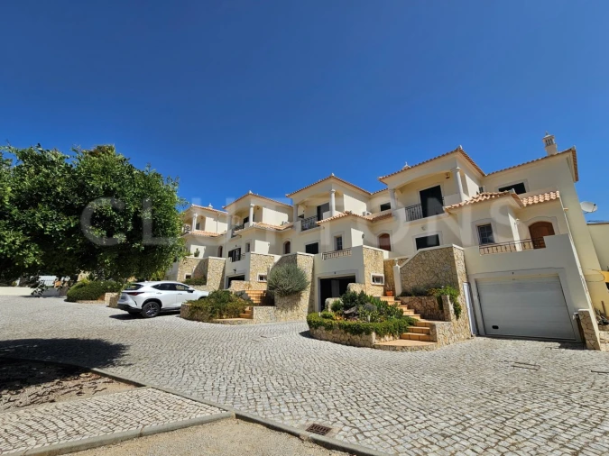 Moradia T3 para Venda em Almancil Foto 4