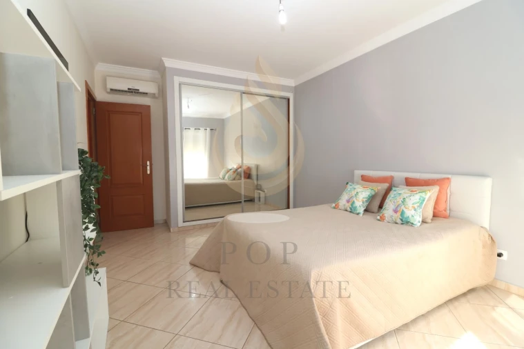 Apartamento T2 para Venda em Olhão Foto 2