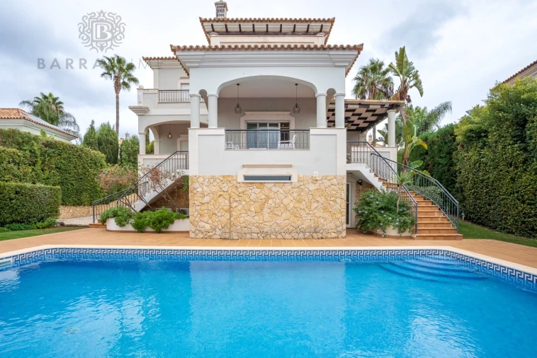 Moradia T5 para Venda em Loule (São Clemente) Foto 1