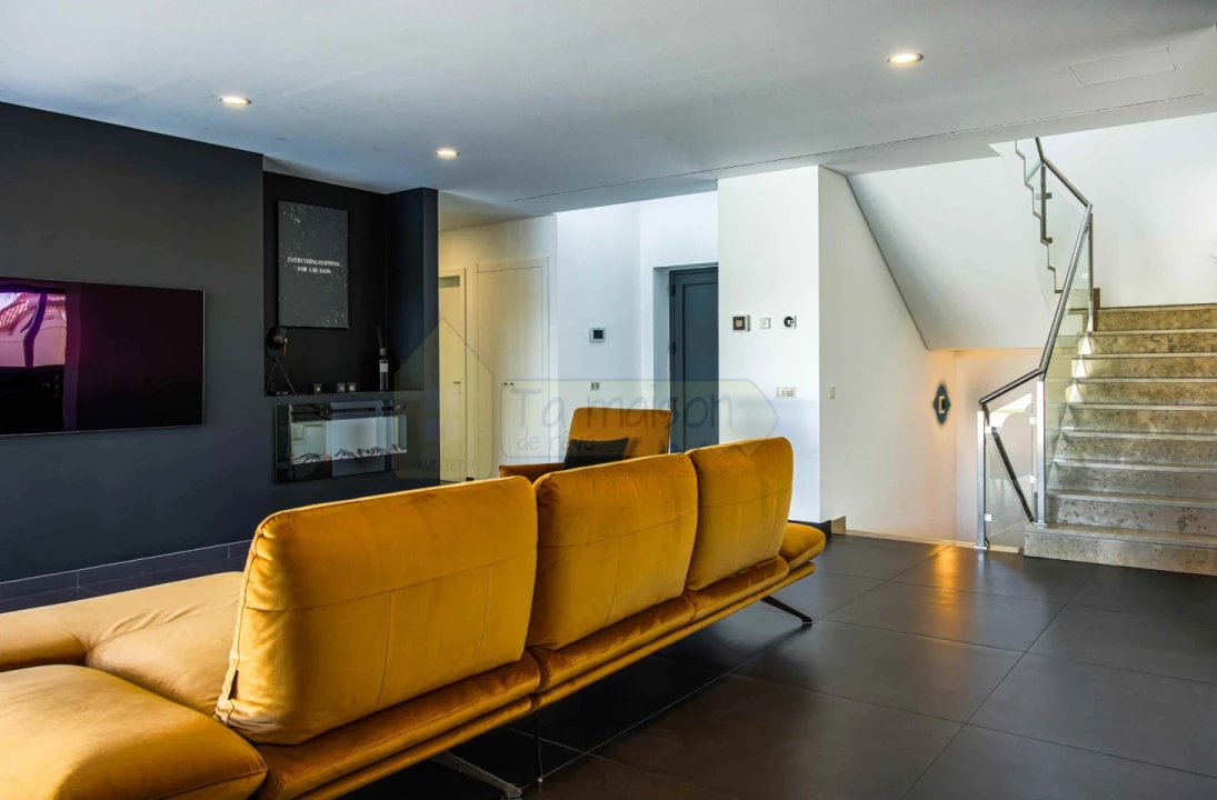 Moradia T4 para Venda em Guia Foto 14