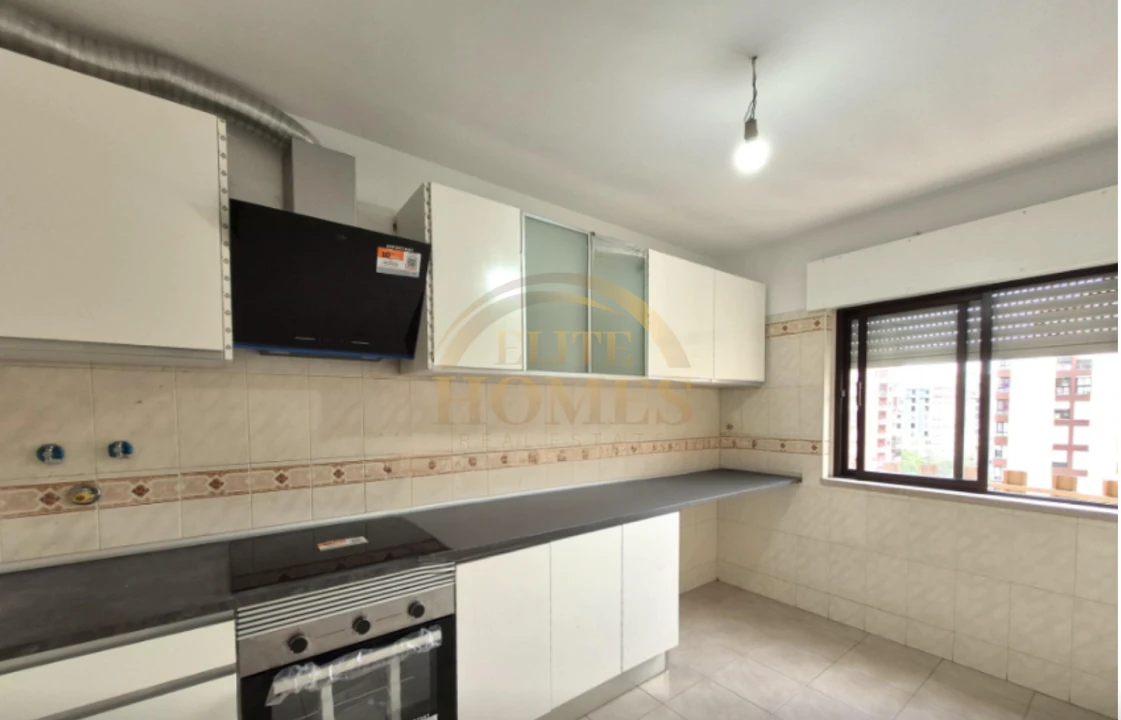 Apartamento T2 para Venda em Algueirão-Mem Martins Foto 15