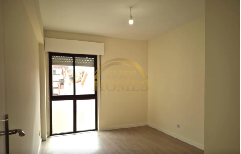 Apartamento T2 para Venda em Algueirão-Mem Martins Foto 20