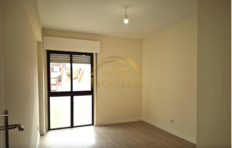 Apartamento T2 para Venda em Algueirão-Mem Martins Foto 9