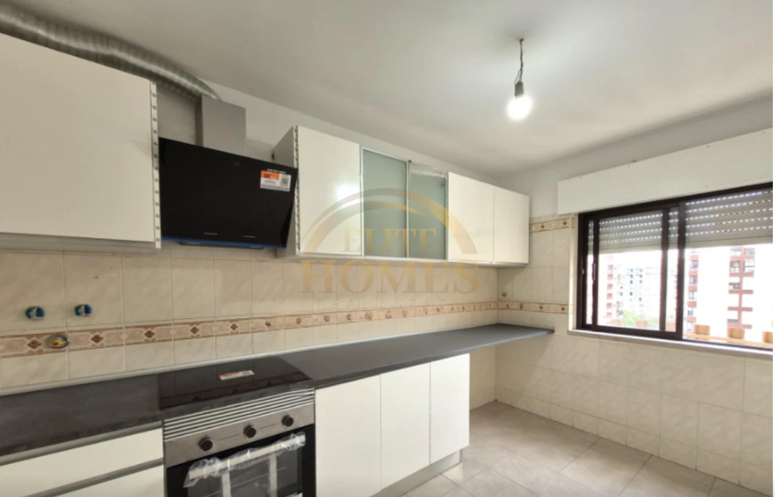 Apartamento T2 para Venda em Algueirão-Mem Martins Foto 3