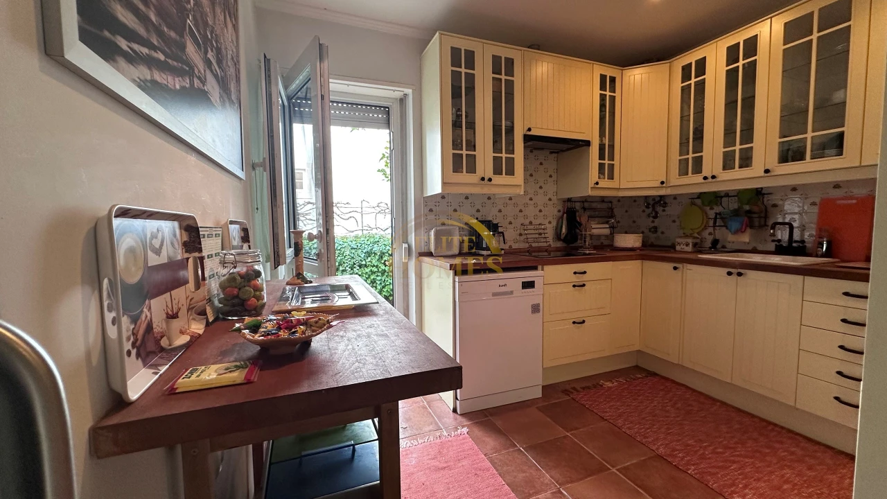 Moradia T6 para Venda em Loures Foto 42