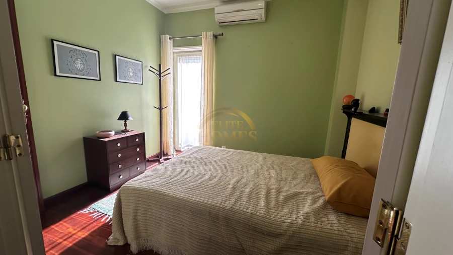 Moradia T6 para Venda em Loures Foto 26