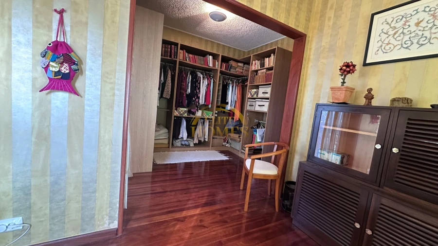 Moradia T6 para Venda em Loures Foto 31