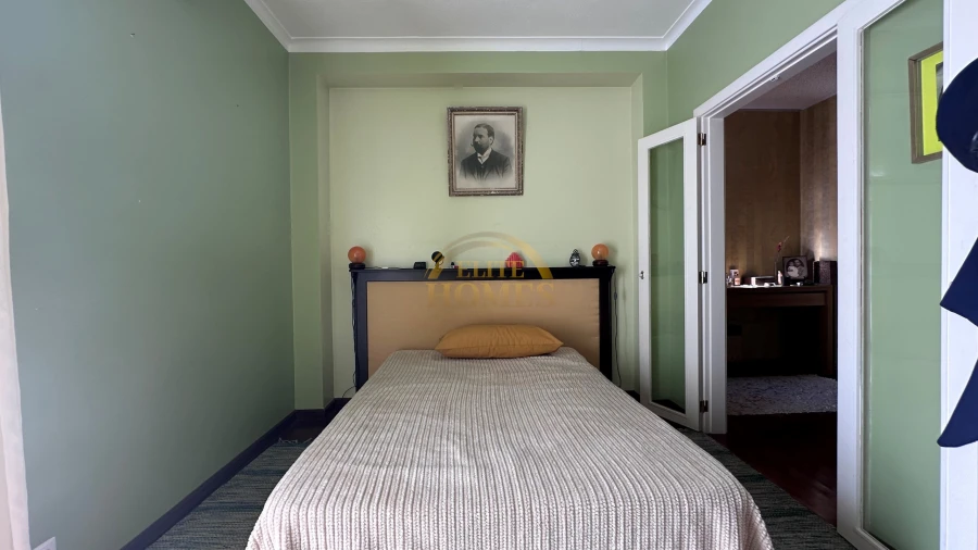 Moradia T6 para Venda em Loures Foto 27