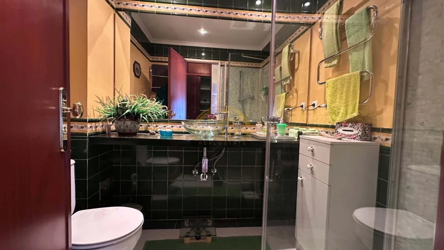 Moradia T6 para Venda em Loures Foto 19