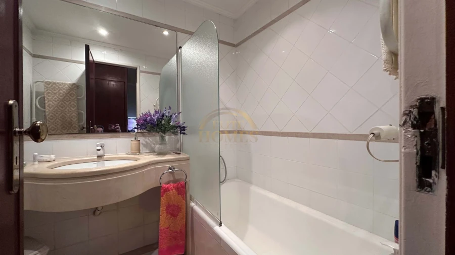 Moradia T6 para Venda em Loures Foto 39