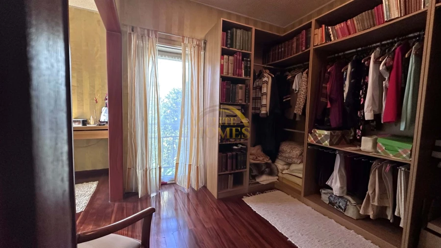 Moradia T6 para Venda em Loures Foto 21