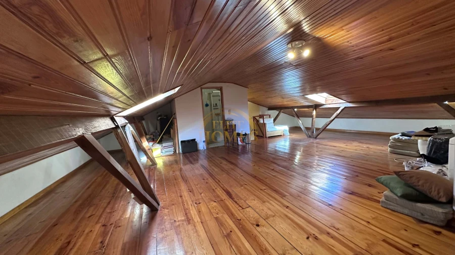 Moradia T6 para Venda em Loures Foto 9