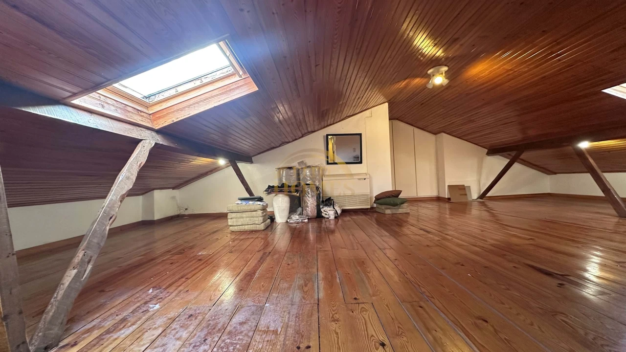 Moradia T6 para Venda em Loures Foto 6