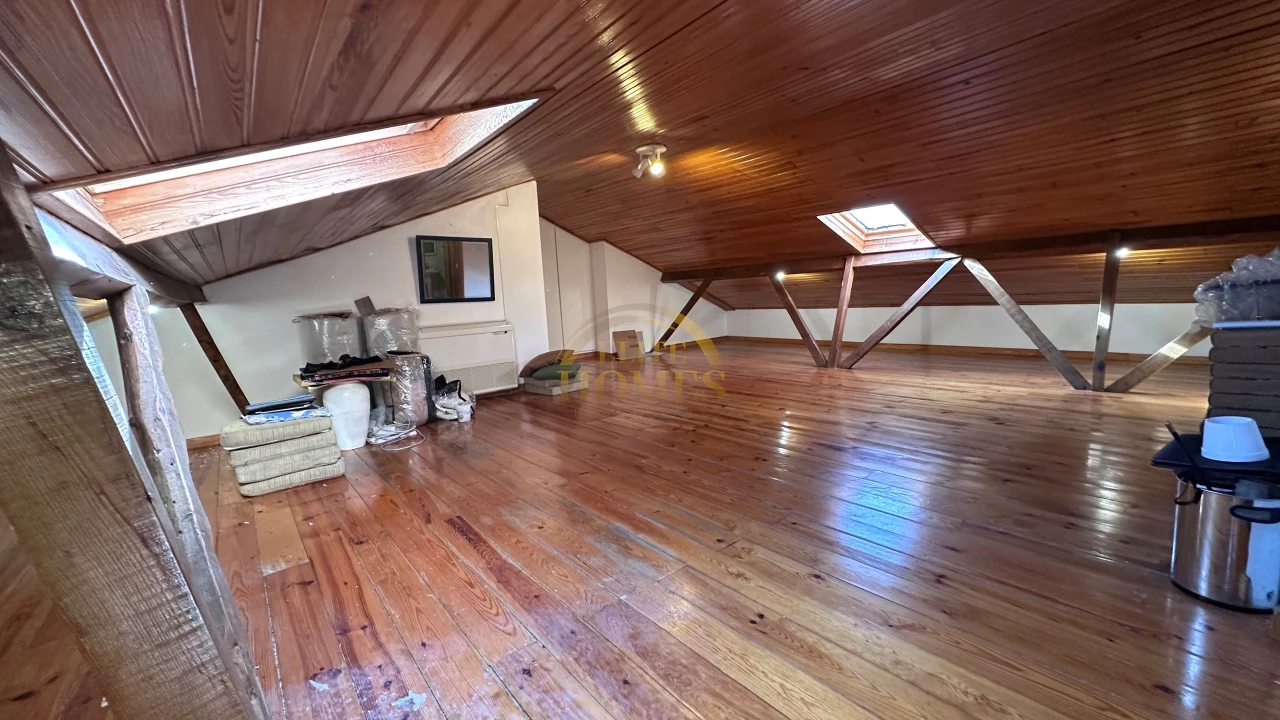 Moradia T6 para Venda em Loures Foto 10