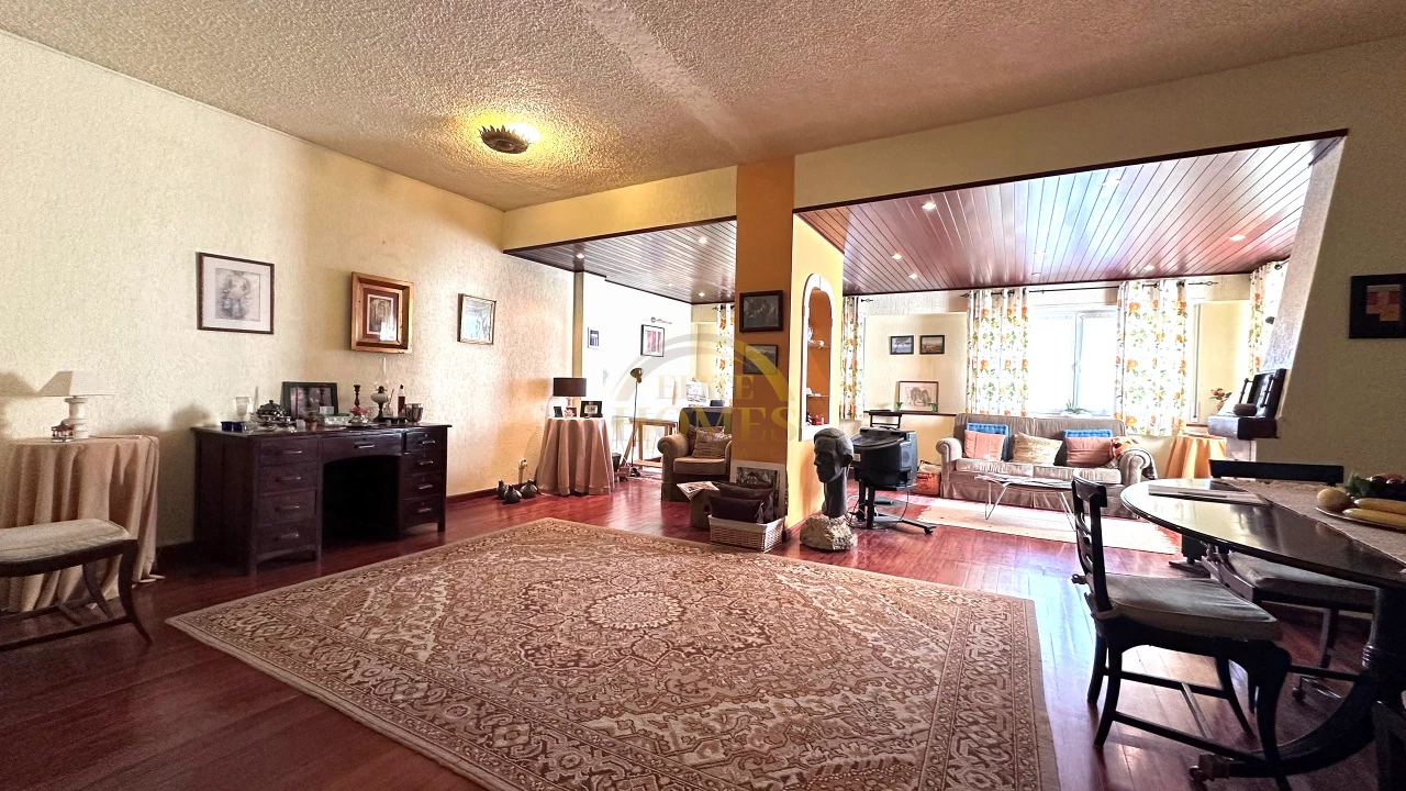 Moradia T6 para Venda em Loures Foto 34