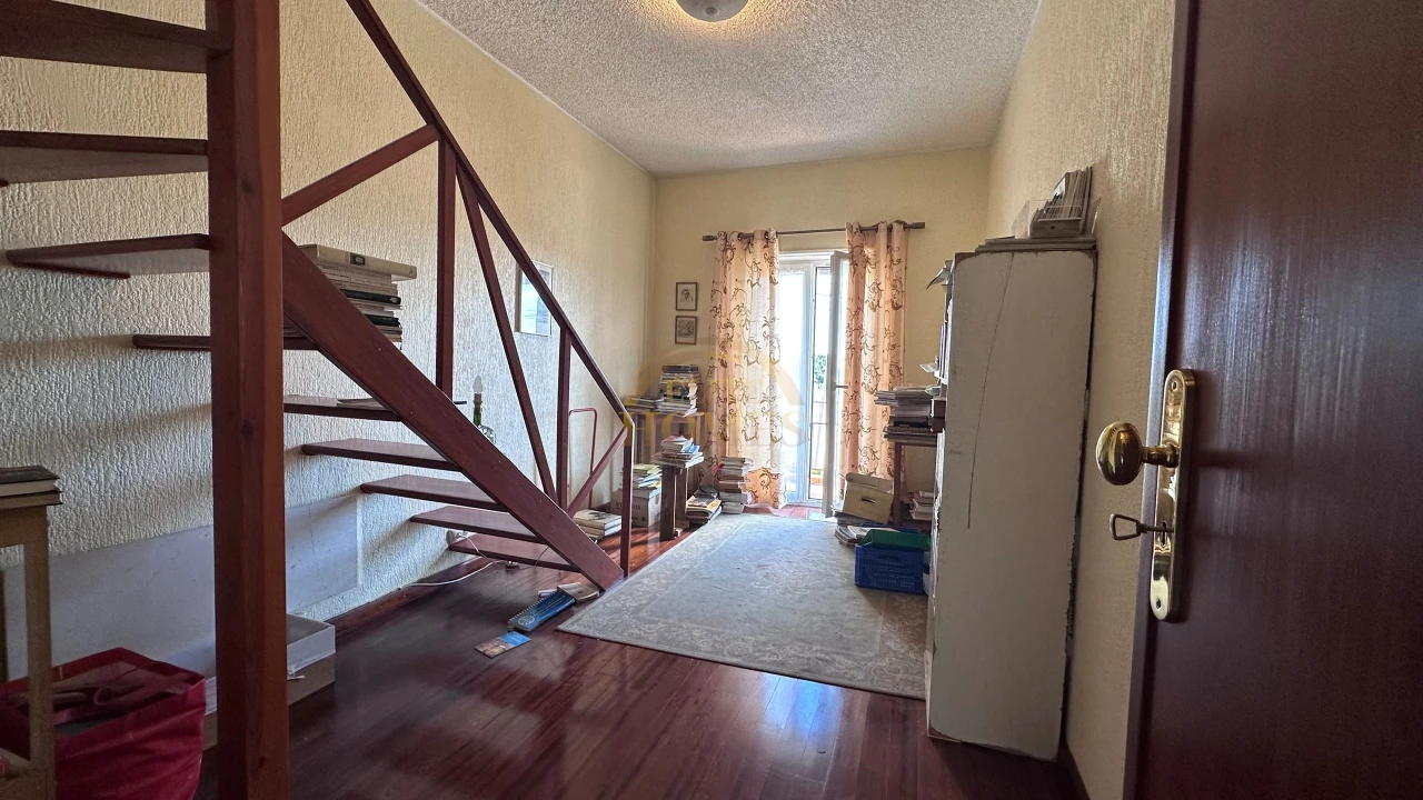 Moradia T6 para Venda em Loures Foto 11