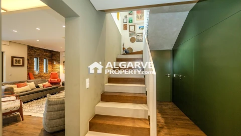 Moradia T4 para Venda em Quarteira