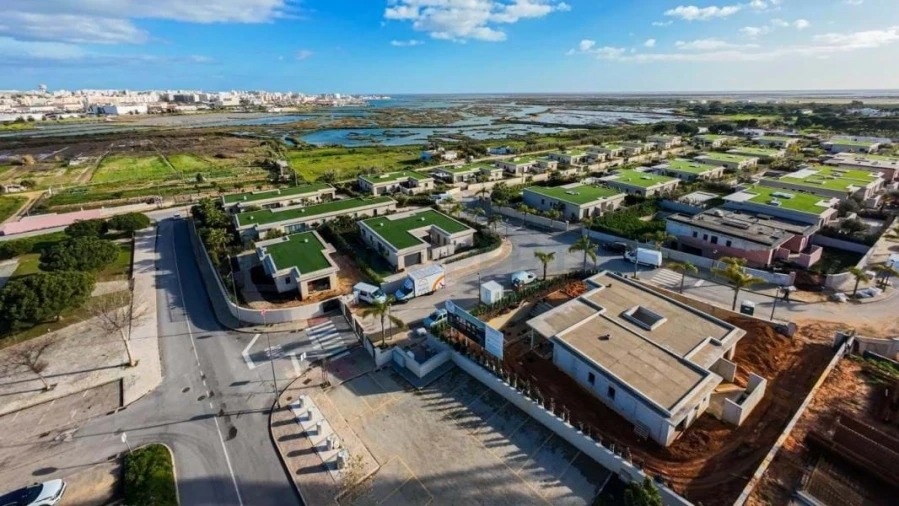 Moradia T3 para Venda em Montenegro Foto 2