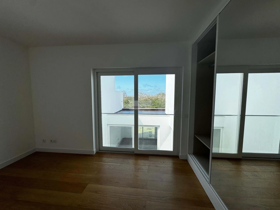 Moradia T3 para Venda em Vila de Sagres Foto 3