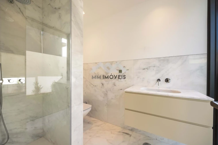 Moradia T5 para Venda em Canidelo Foto 16