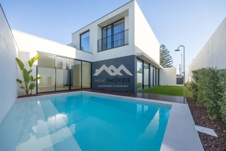 Moradia T5 para Venda em Canidelo Foto 49