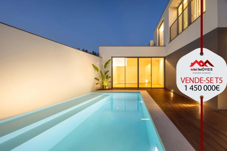 Moradia T5 para Venda em Canidelo