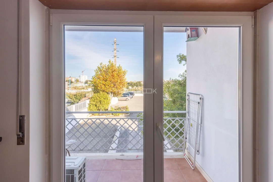 Apartamento T3 para Venda em São Domingos de Rana Foto 15