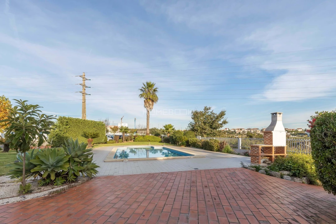 Apartamento T3 para Venda em São Domingos de Rana Foto 2