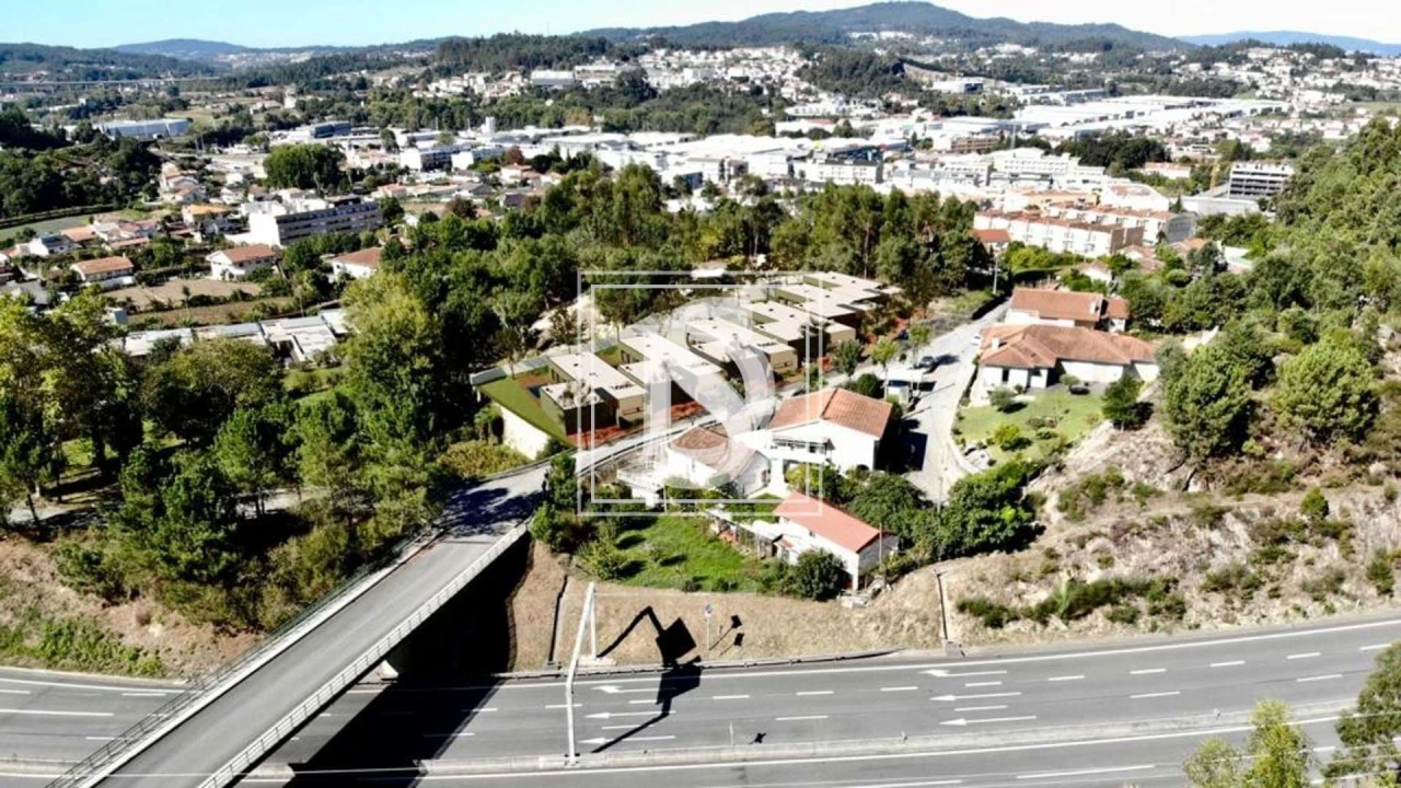 Moradia T4 para Venda em Celeirós, Aveleda e Vimieiro Foto 29