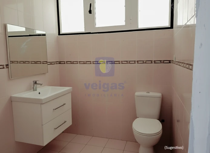 Moradia T3 para Venda em Vila Cã Foto 18