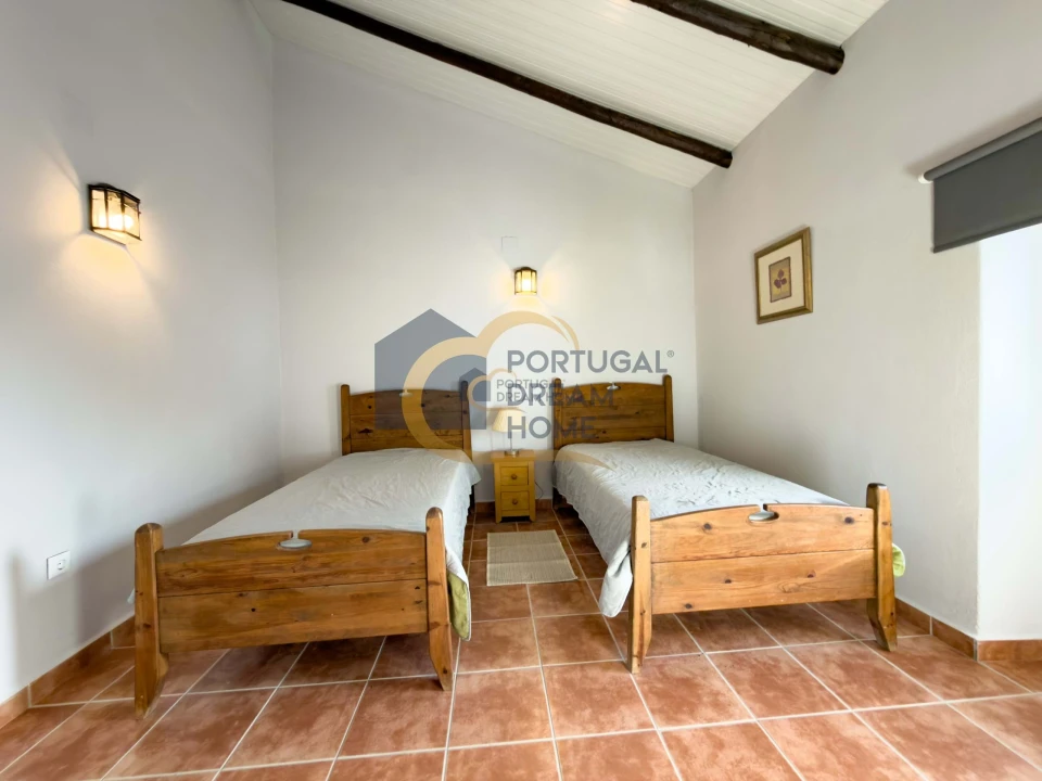 Moradia T4 para Venda em São Bartolomeu de Messines Foto 9