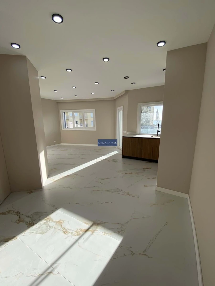 Apartamento T2 para Venda em Armação de Pera Foto 9