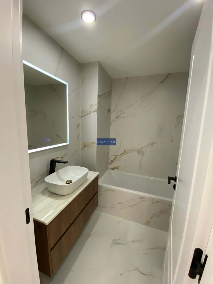 Apartamento T2 para Venda em Armação de Pera Foto 18