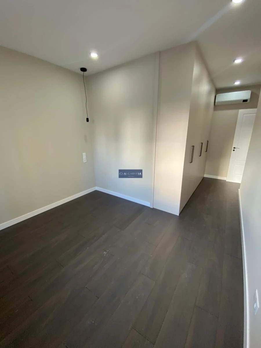 Apartamento T2 para Venda em Armação de Pera Foto 10